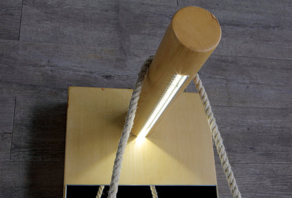 HOLZBODENKONSTRUKTION MIT SPIEGELSCHACHT BACILE